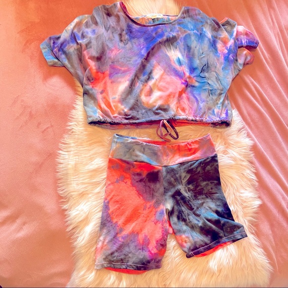 Fashion Nova tie dye biker shirt set medium - Picture 2 of 8